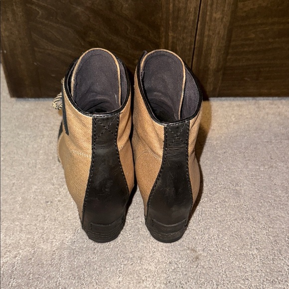 Sorel Two Toned Lace Up Boots Women’s Size 9.5 Winter Brown/Black Good Condition - Picture 3 of 11